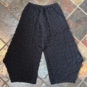 MSquare Textured Wide-Leg Pants